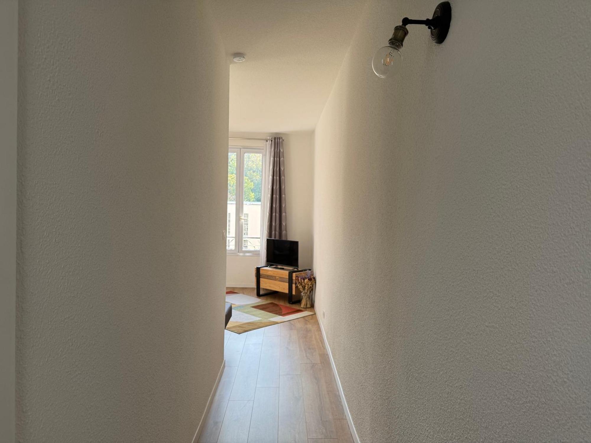 Appartement Le Madargue Idealement Place Châtel-Guyon Exterior foto